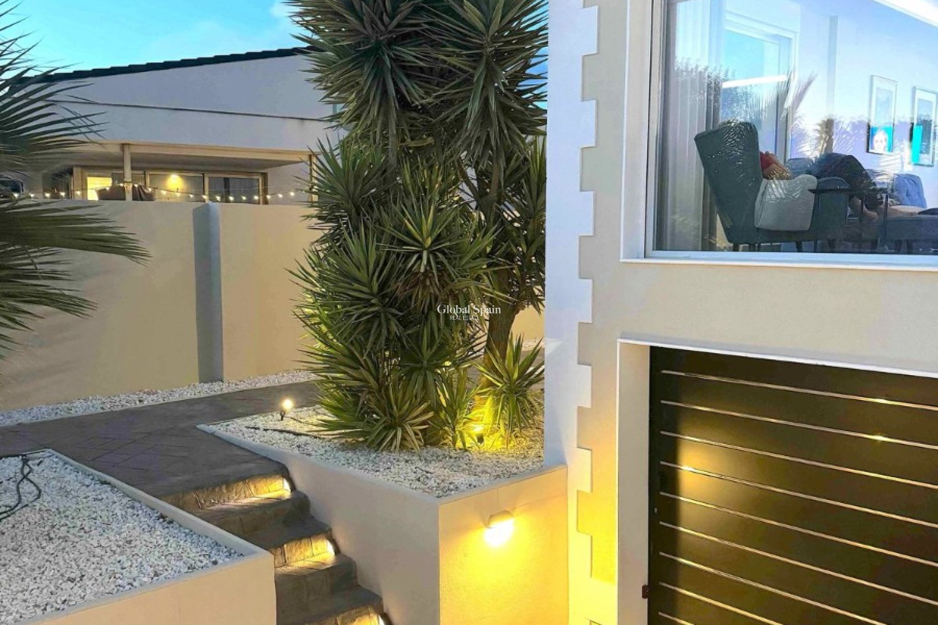 Wederverkoop - VILLA -
ALFAZ DEL PI - Costa Blanca