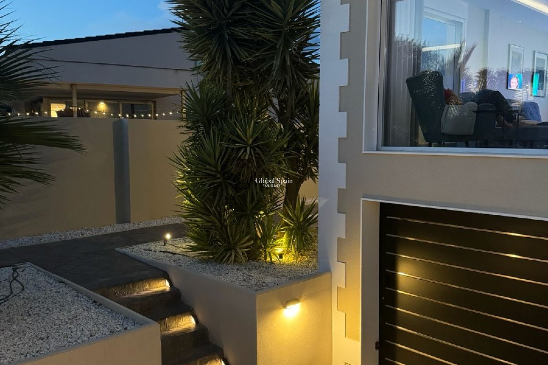 Wederverkoop - VILLA -
ALFAZ DEL PI - Costa Blanca