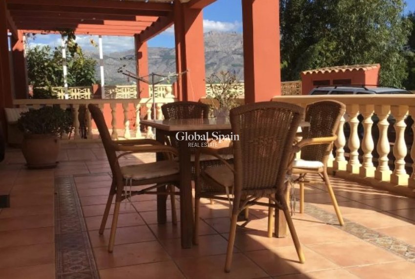 Wederverkoop - VILLA -
ALFAZ DEL PI - Costa Blanca