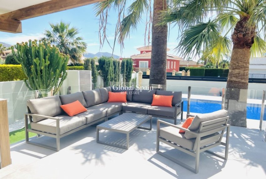 Wederverkoop - VILLA -
ALFAZ DEL PI - Costa Blanca