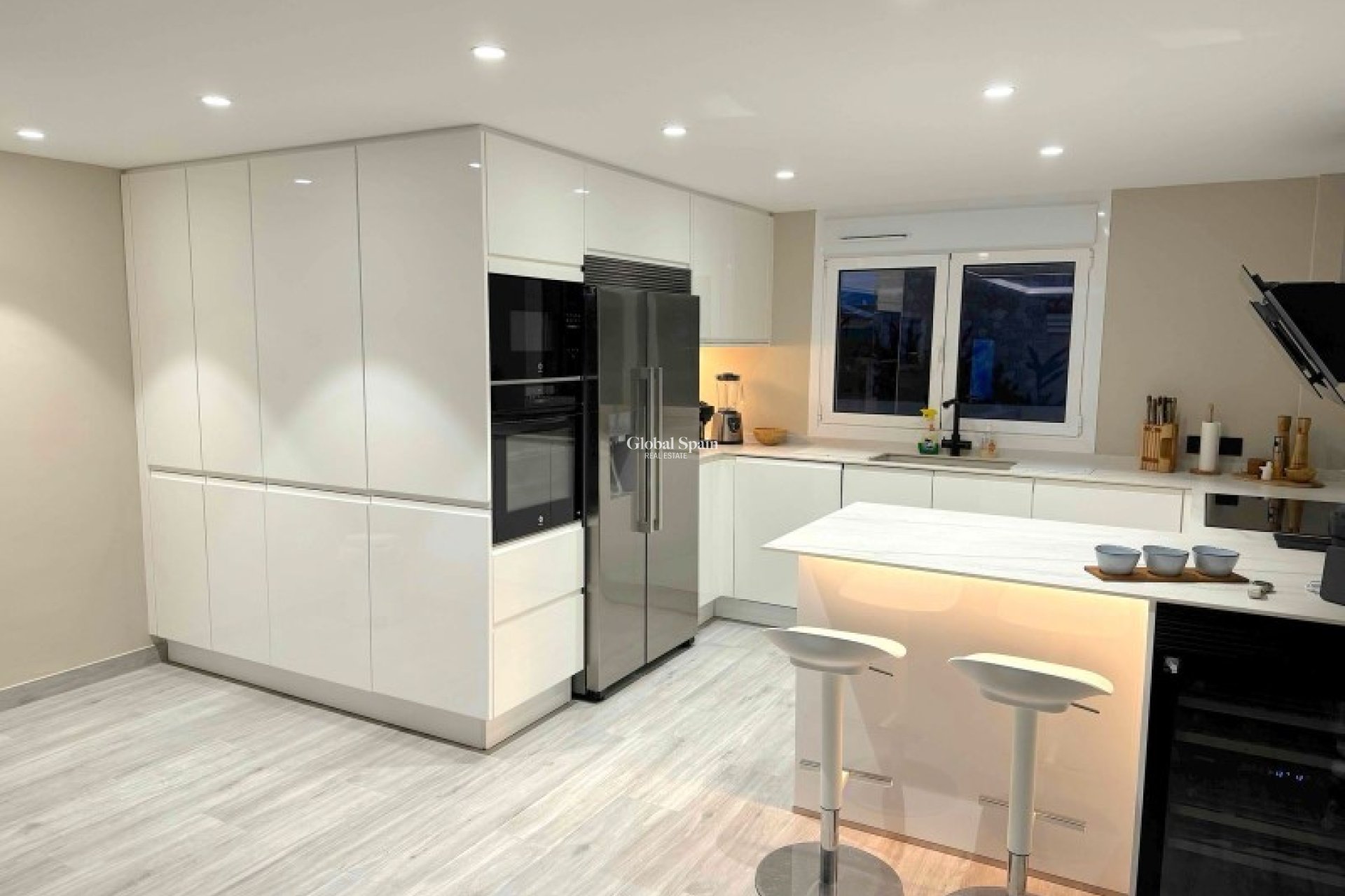 Wederverkoop - VILLA -
ALFAZ DEL PI - Costa Blanca