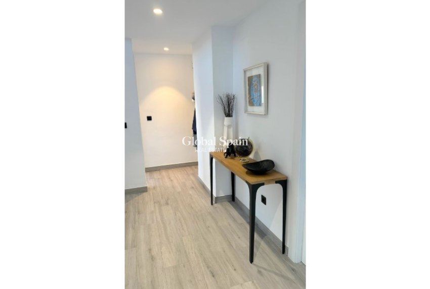 Wederverkoop - VILLA -
ALFAZ DEL PI - Costa Blanca