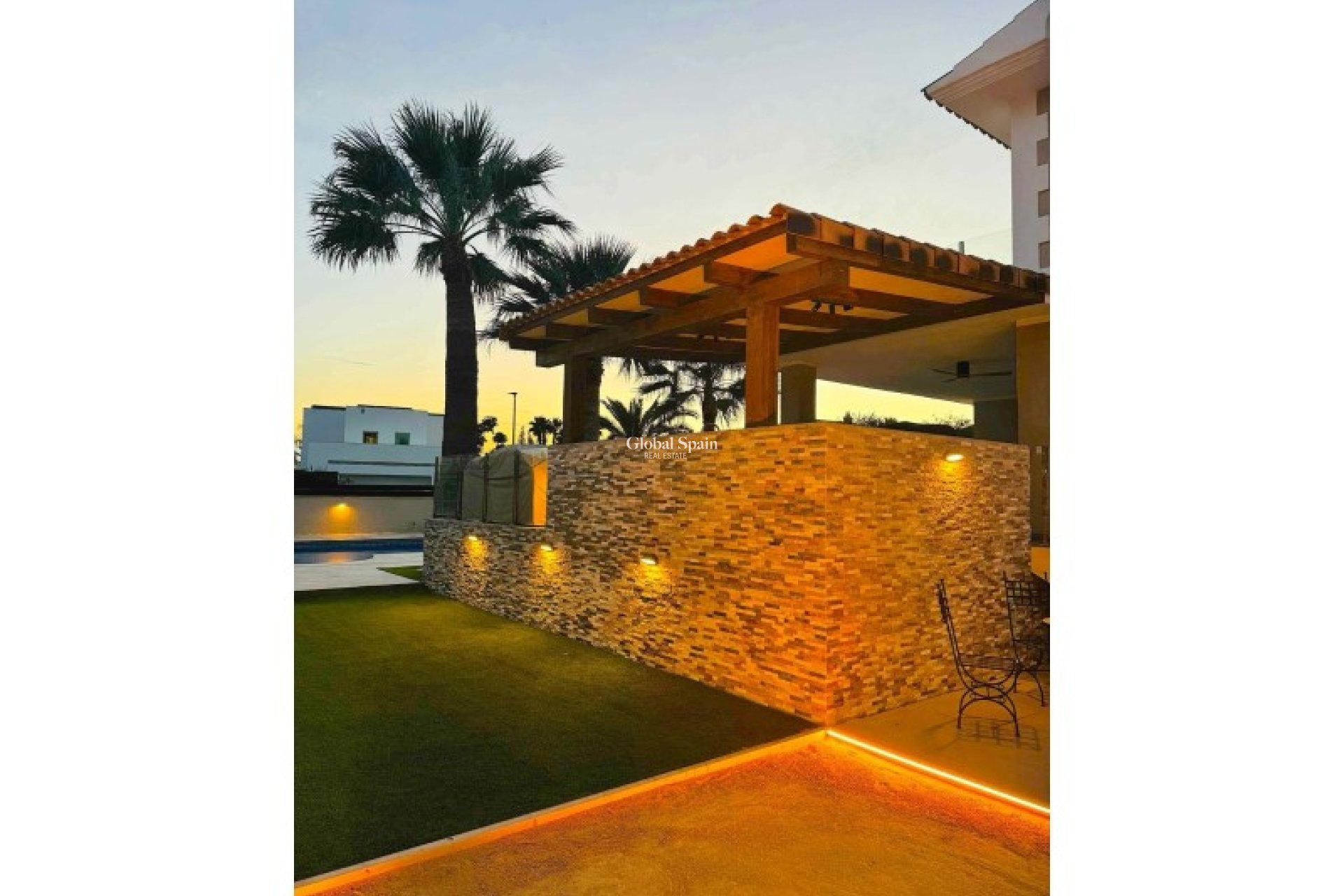 Wederverkoop - VILLA -
ALFAZ DEL PI - Costa Blanca