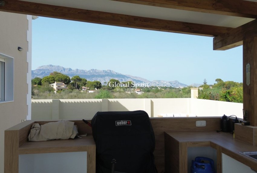 Wederverkoop - VILLA -
ALFAZ DEL PI - Costa Blanca