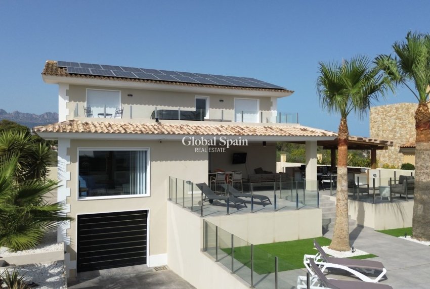 Wederverkoop - VILLA -
ALFAZ DEL PI - Costa Blanca