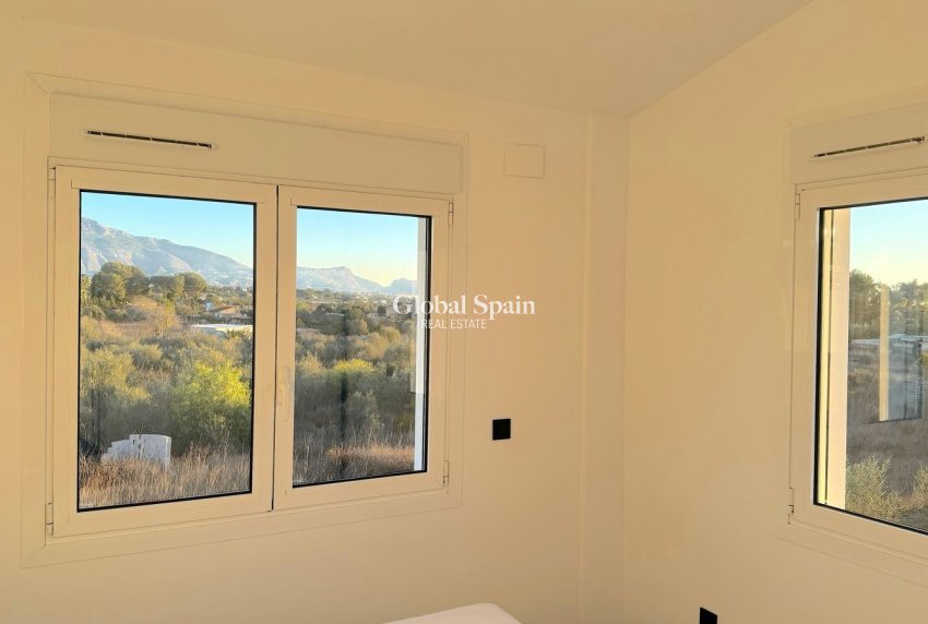 Wederverkoop - VILLA -
ALFAZ DEL PI - Costa Blanca