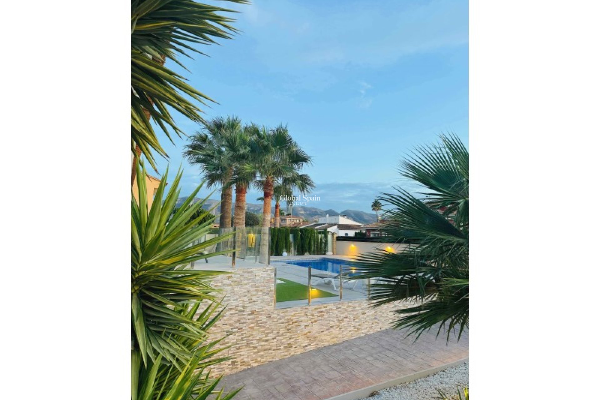 Wederverkoop - VILLA -
ALFAZ DEL PI - Costa Blanca