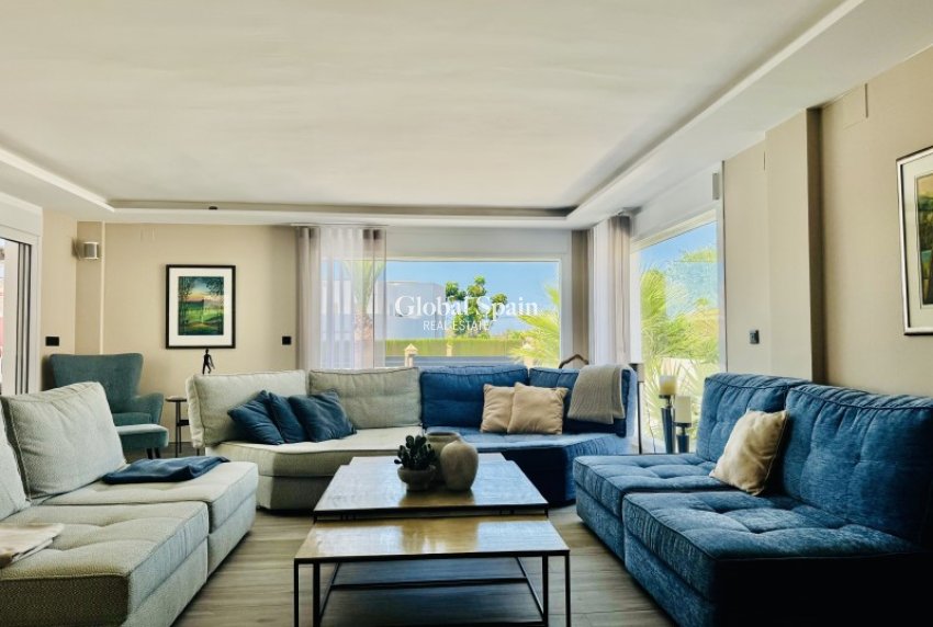 Wederverkoop - VILLA -
ALFAZ DEL PI - Costa Blanca