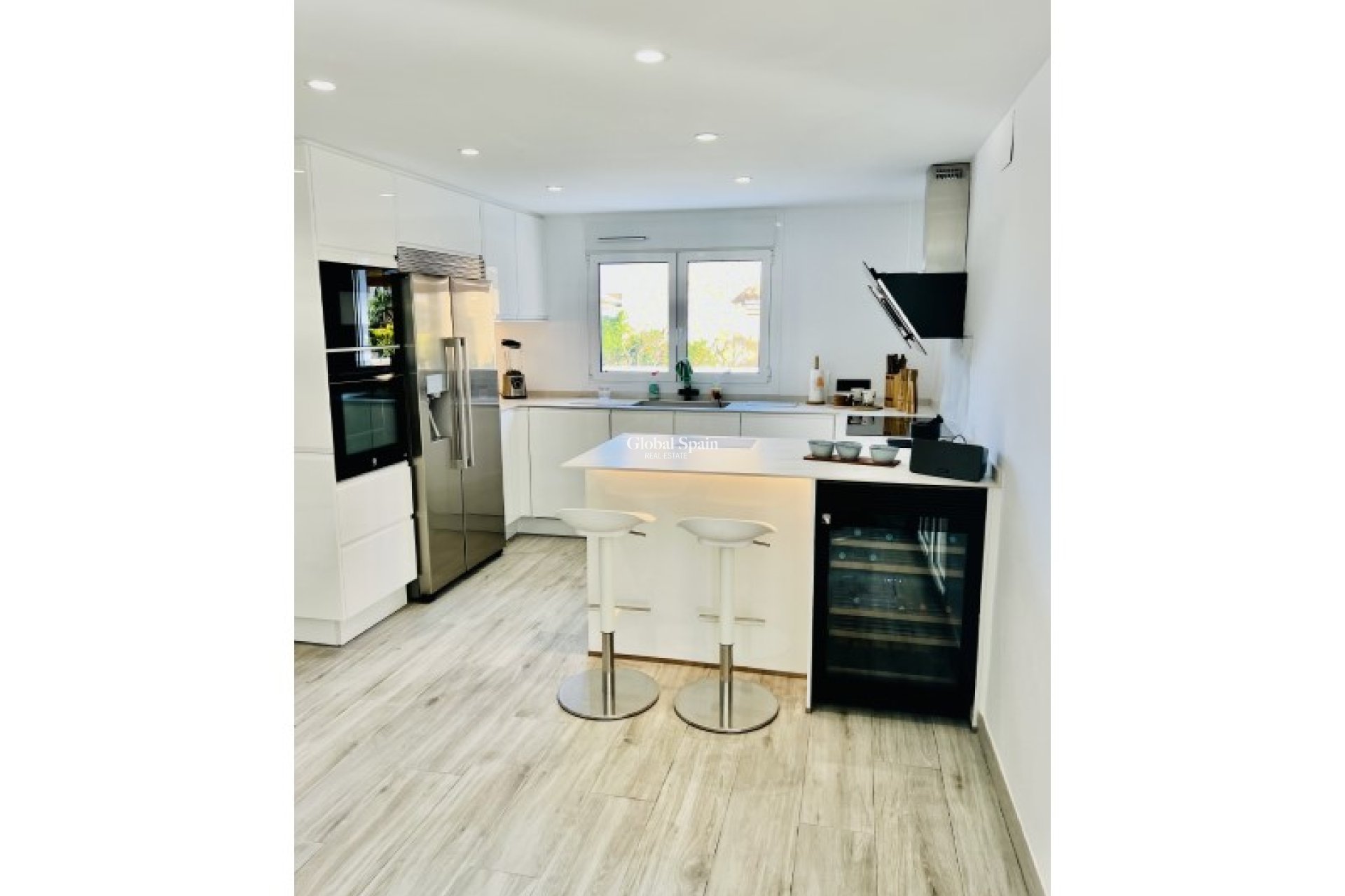 Wederverkoop - VILLA -
ALFAZ DEL PI - Costa Blanca