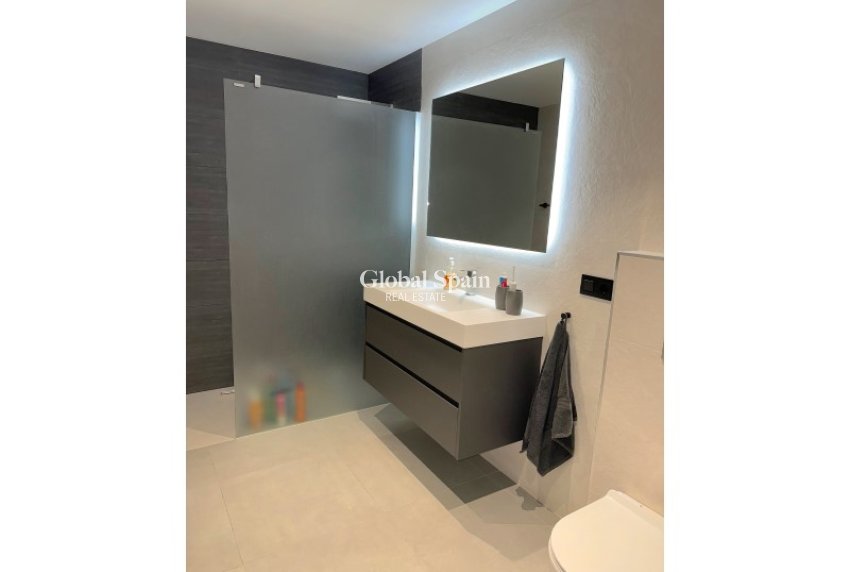 Wederverkoop - VILLA -
ALFAZ DEL PI - Costa Blanca