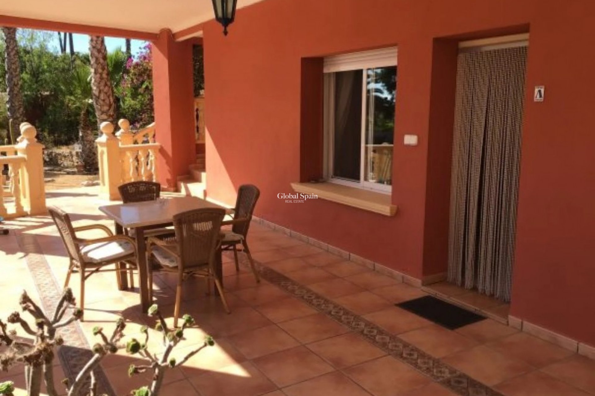 Wederverkoop - VILLA -
ALFAZ DEL PI - Costa Blanca
