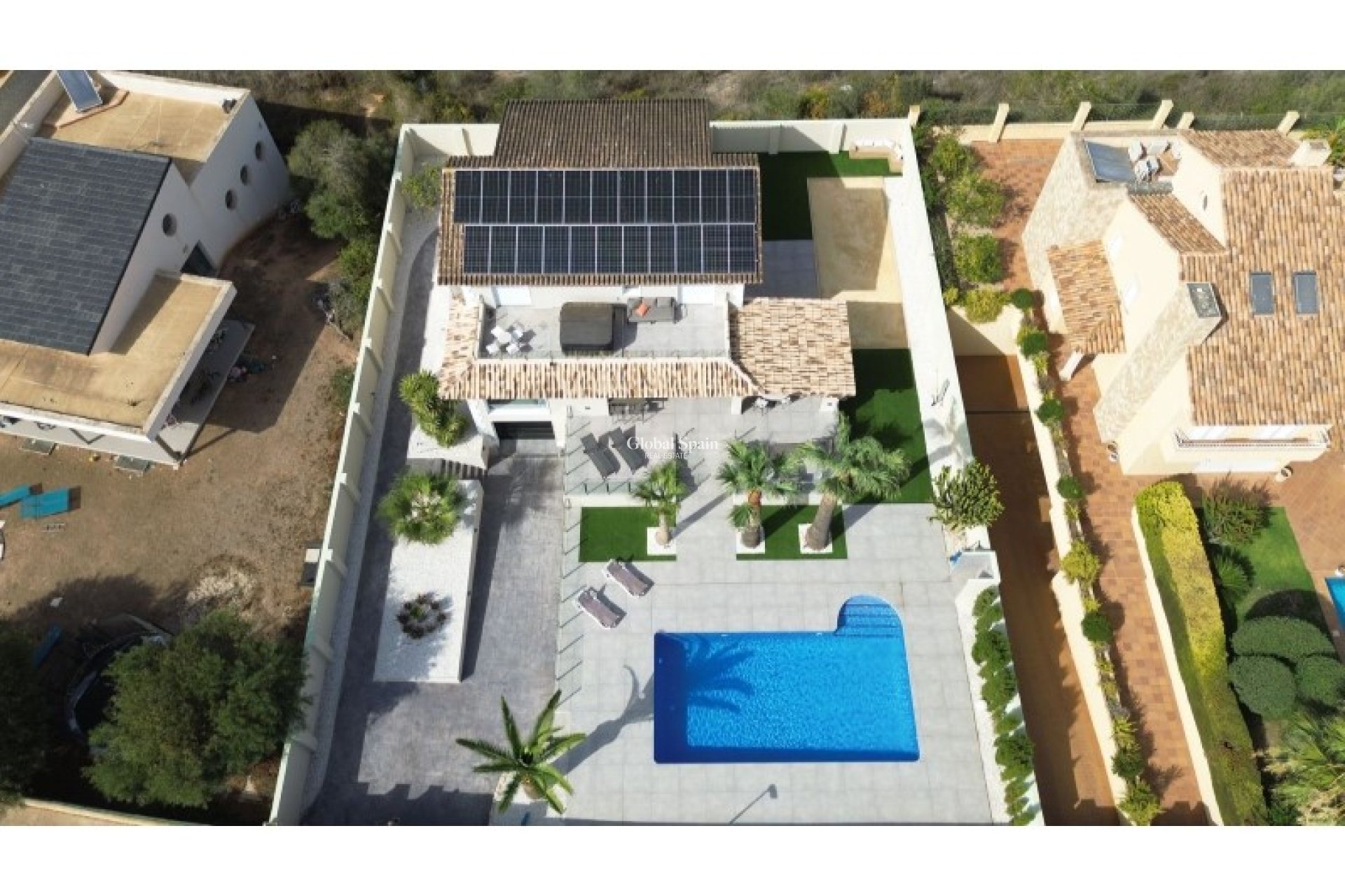 Wederverkoop - VILLA -
ALFAZ DEL PI - Costa Blanca