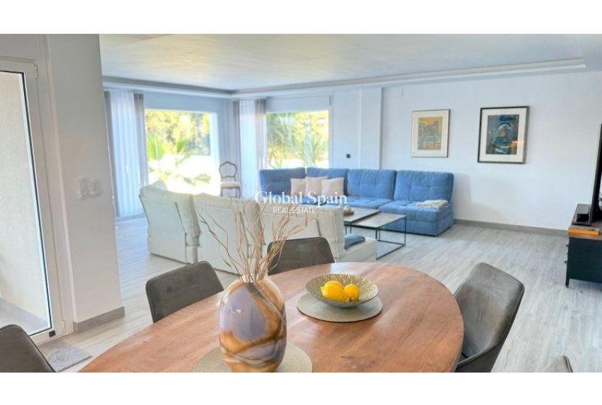 Wederverkoop - VILLA -
ALFAZ DEL PI - Costa Blanca