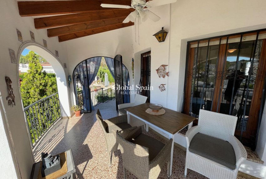 Wederverkoop - VILLA -
ALFAZ DEL PI - l'Alfas del Pi