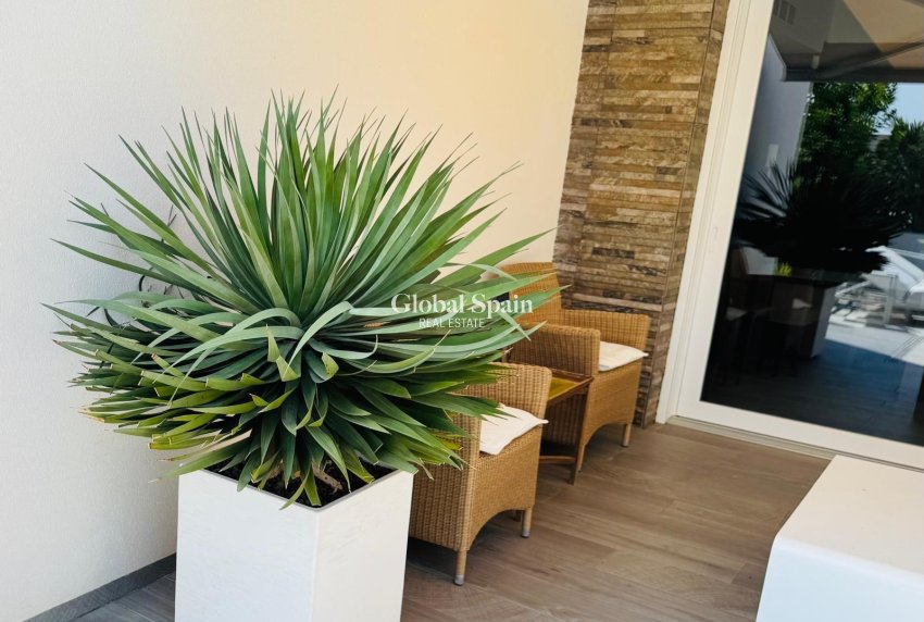 Wederverkoop - VILLA -
ALGORFA - Club De Golf La Finca