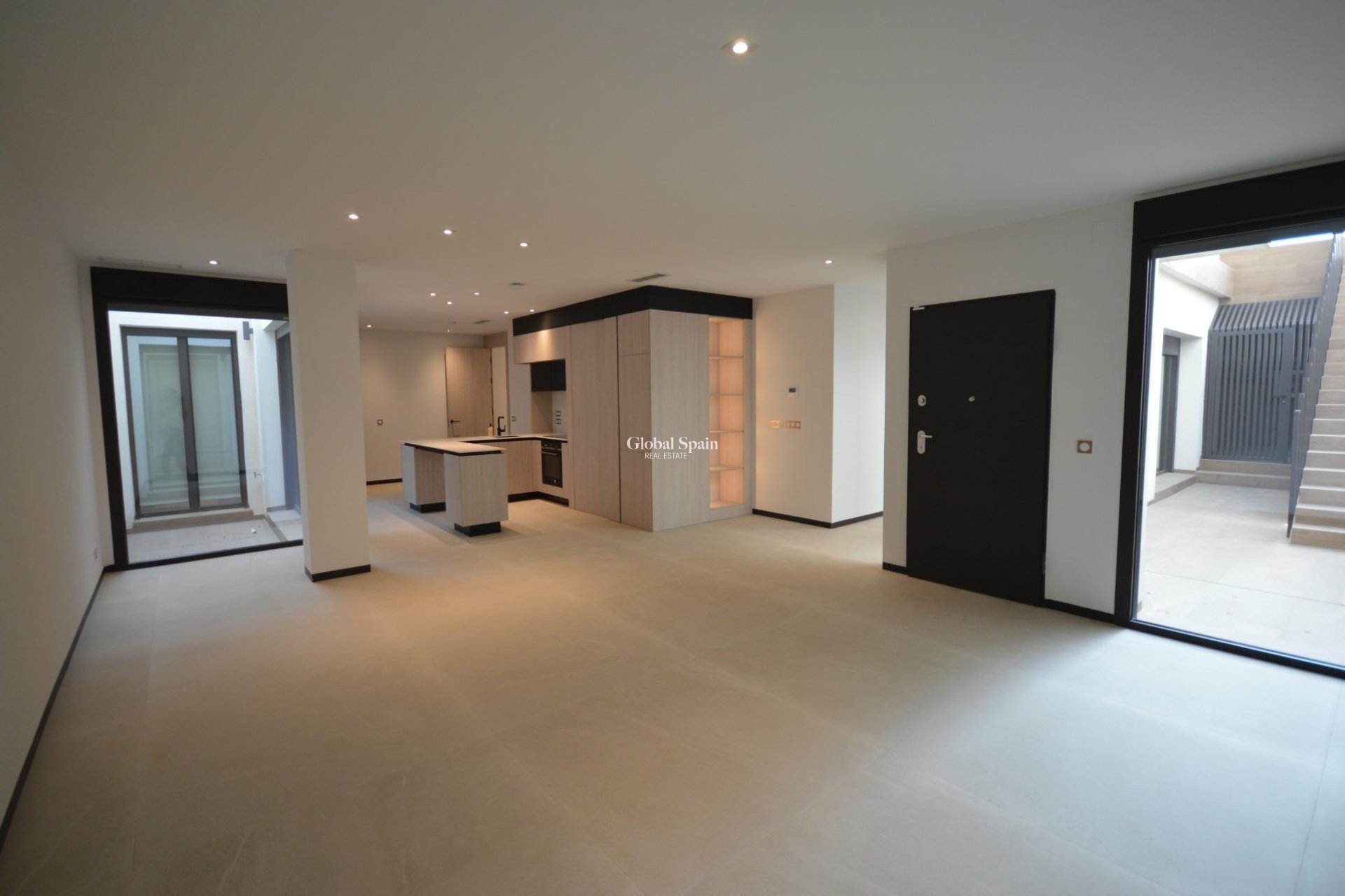 Wederverkoop - VILLA -
ALGORFA - Comunidad valenciana