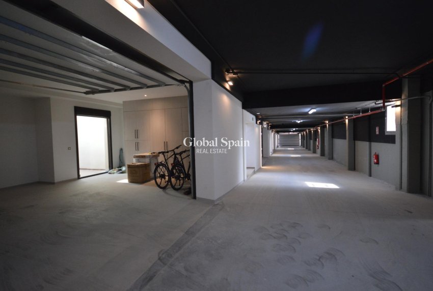 Wederverkoop - VILLA -
ALGORFA - Comunidad valenciana