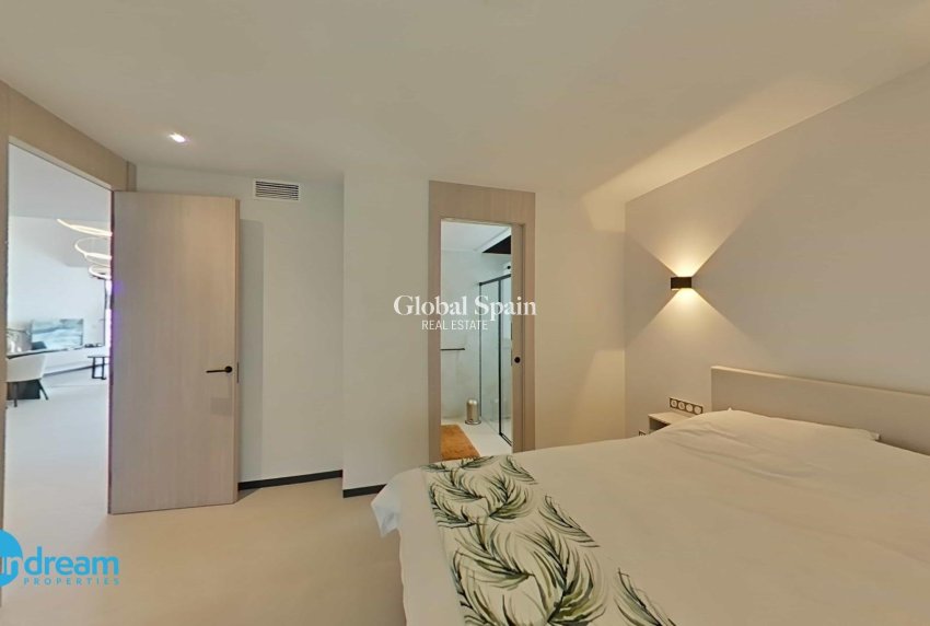 Wederverkoop - VILLA -
ALGORFA - Comunidad valenciana