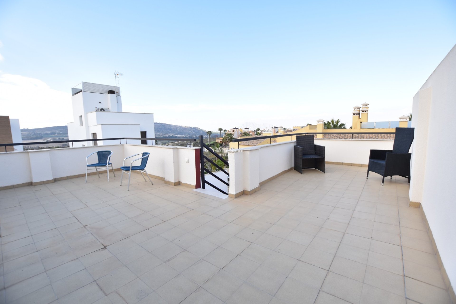 Wederverkoop - VILLA -
ALGORFA - Inland