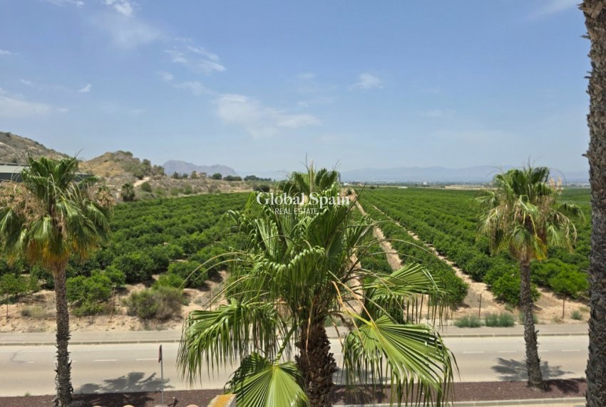 Wederverkoop - VILLA -
ALGORFA - Inland