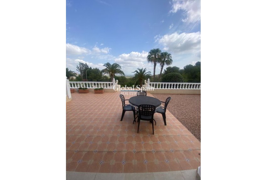 Wederverkoop - VILLA -
ALGORFA - Inland