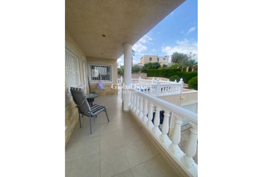 Wederverkoop - VILLA -
ALGORFA - Inland