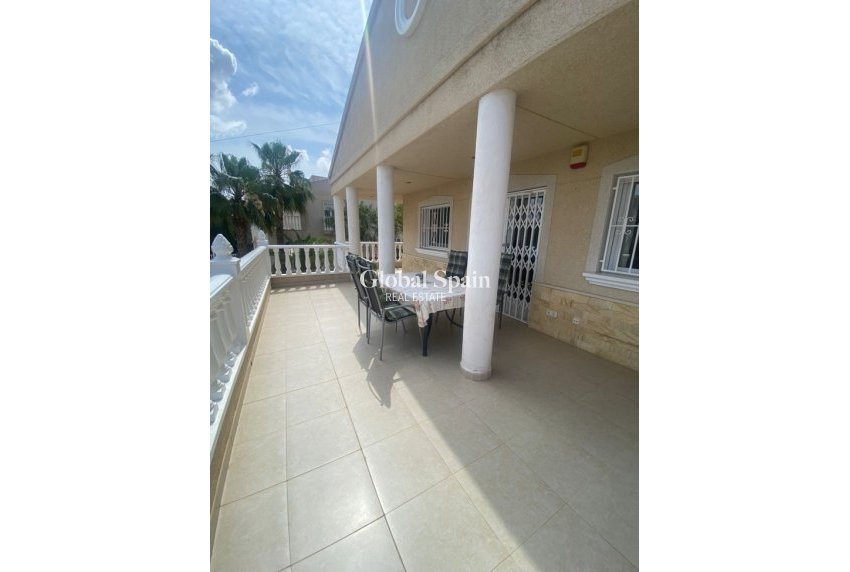 Wederverkoop - VILLA -
ALGORFA - Inland