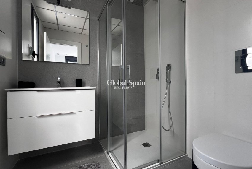 Wederverkoop - VILLA -
ALGORFA - Inland