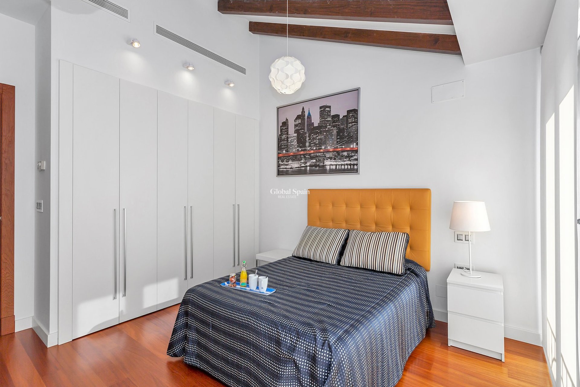 Wederverkoop - VILLA -
ALGORFA - Inland