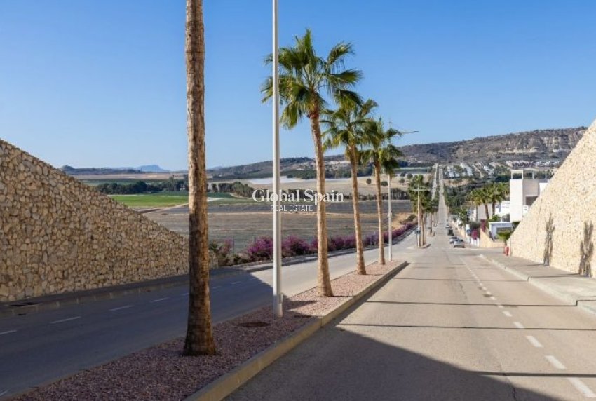 Wederverkoop - VILLA -
ALGORFA - Inland