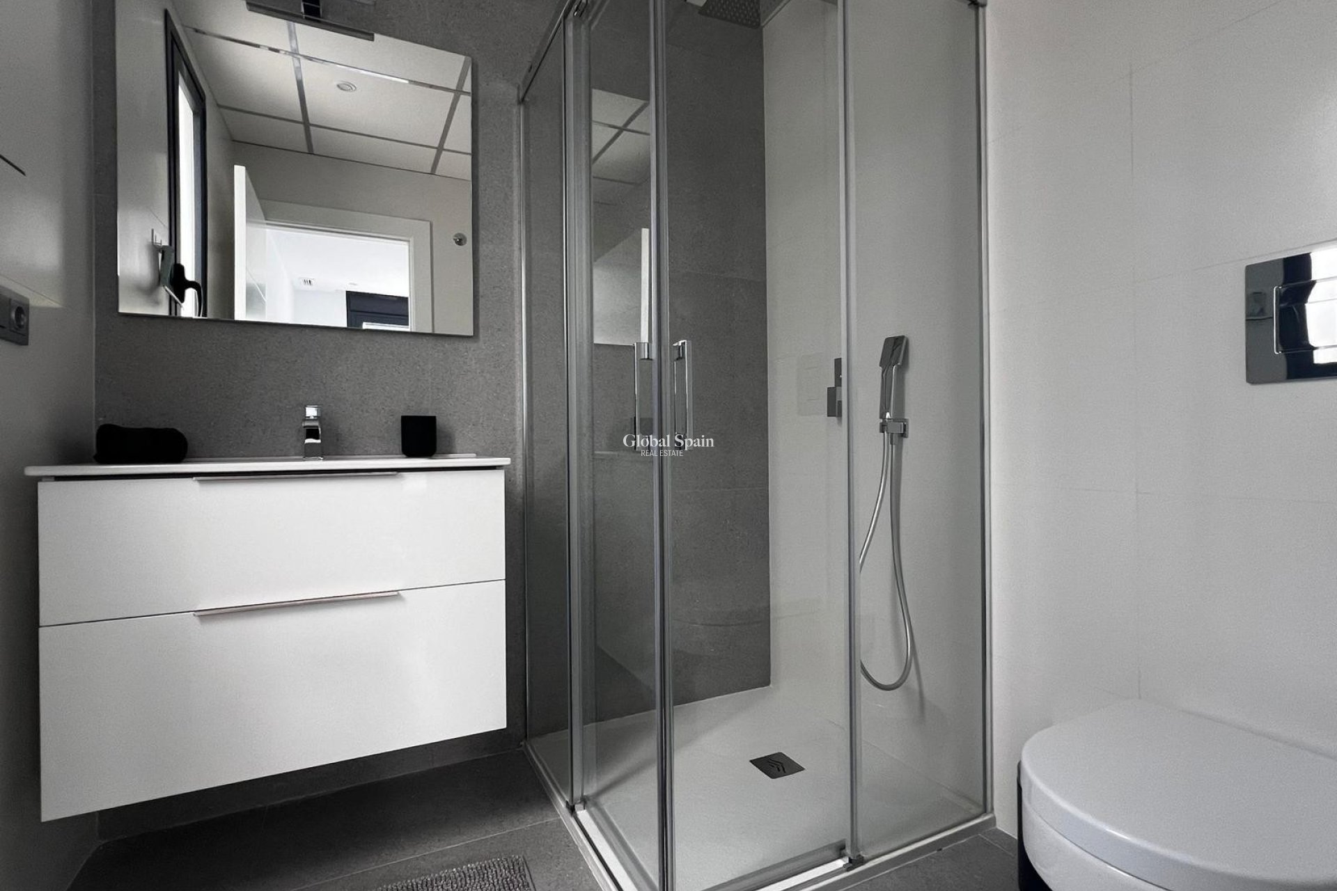 Wederverkoop - VILLA -
ALGORFA - Inland