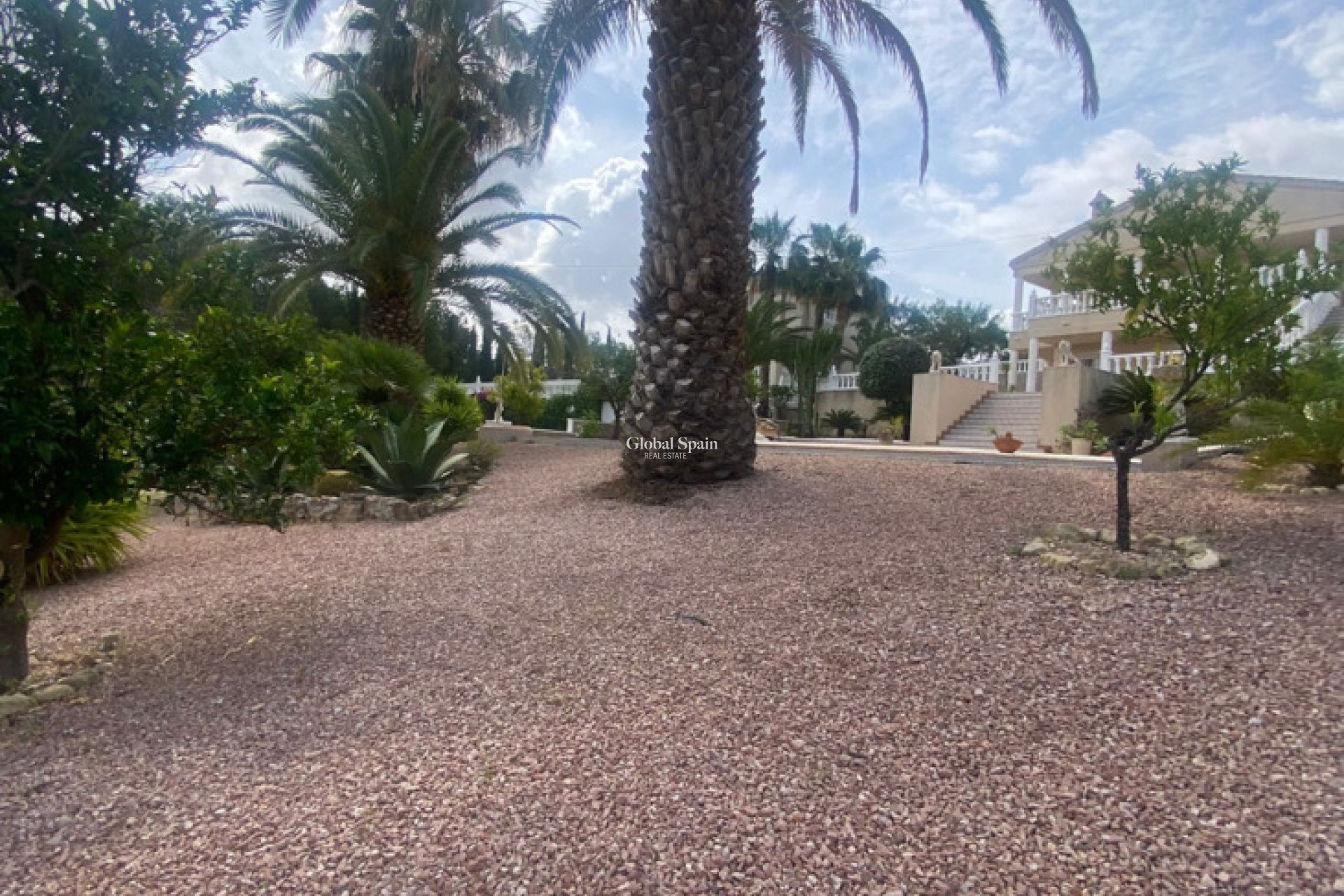 Wederverkoop - VILLA -
ALGORFA - Inland