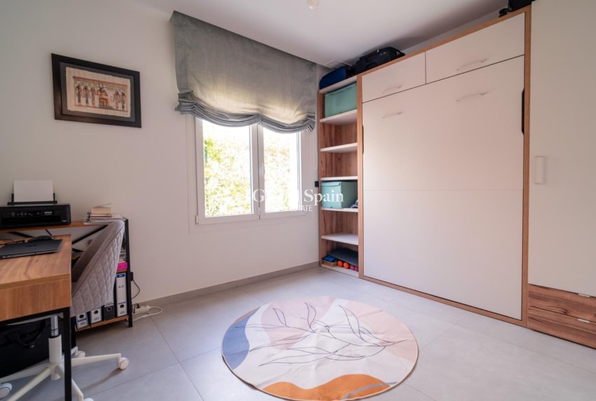 Wederverkoop - VILLA -
ALGORFA - Inland