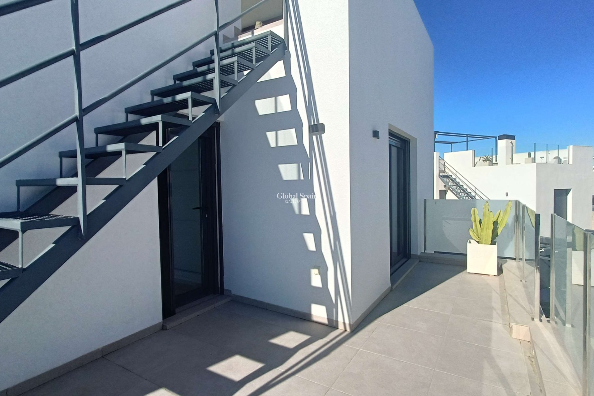 Wederverkoop - VILLA -
ALGORFA - Inland