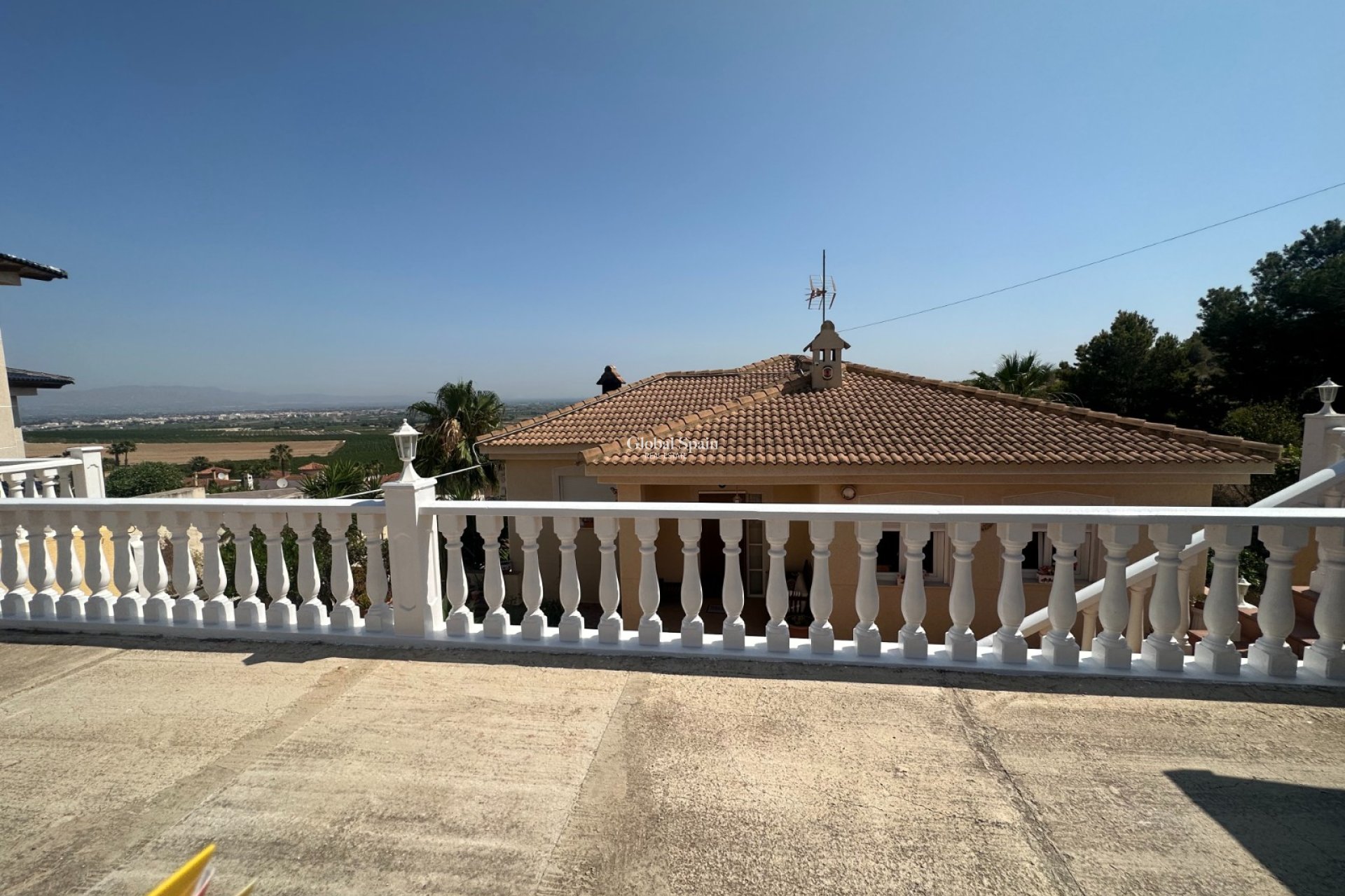 Wederverkoop - VILLA -
ALGORFA - Inland