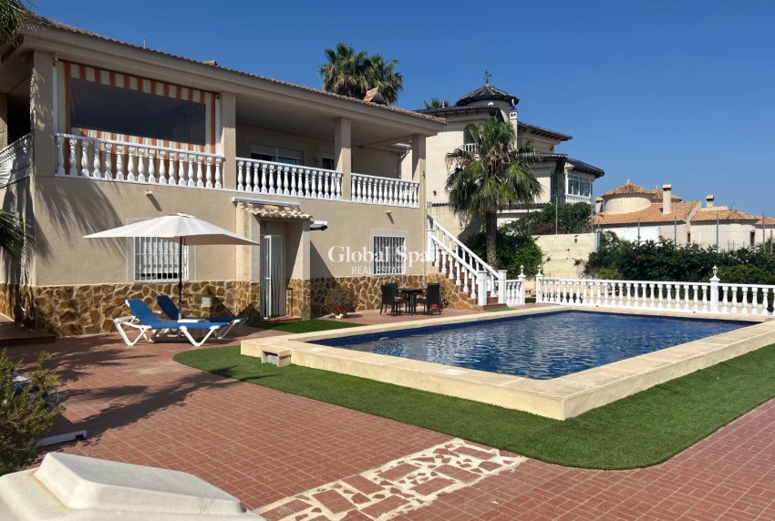 Wederverkoop - VILLA -
ALGORFA - Inland