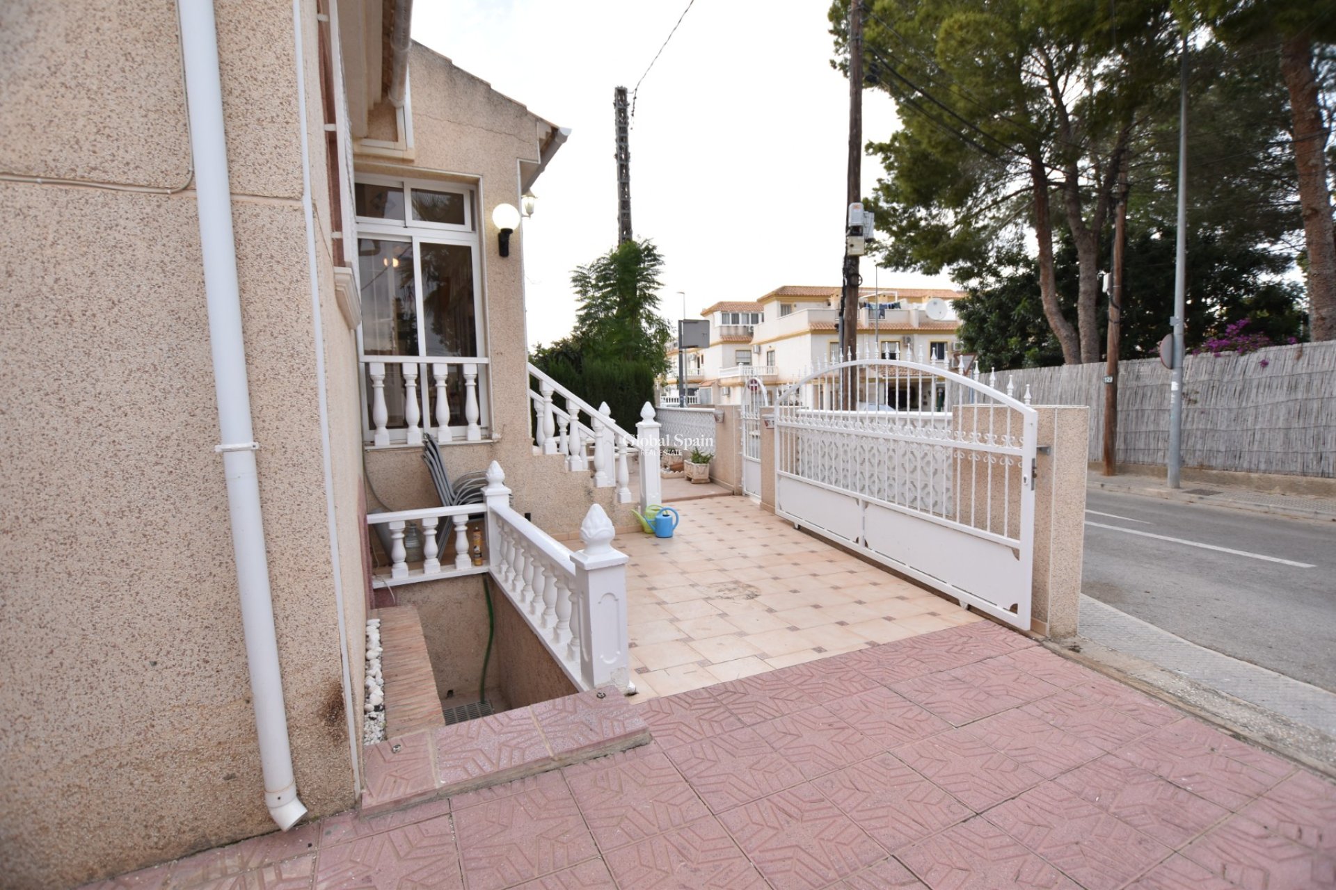 Wederverkoop - VILLA -
ALGORFA - Inland
