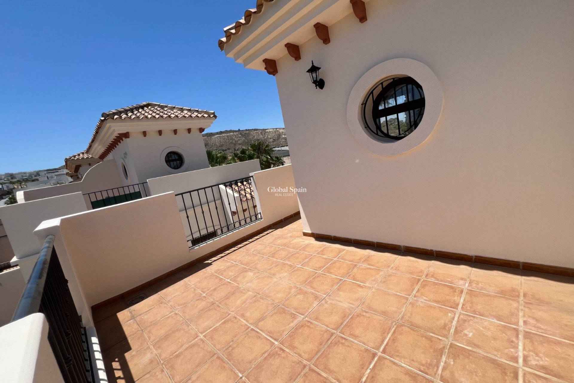 Wederverkoop - VILLA -
ALGORFA - Inland
