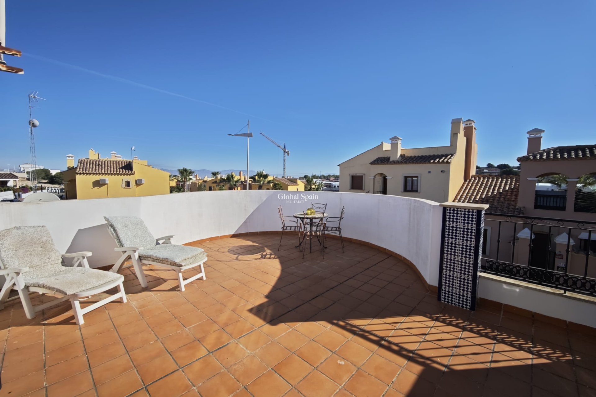 Wederverkoop - VILLA -
ALGORFA - Inland