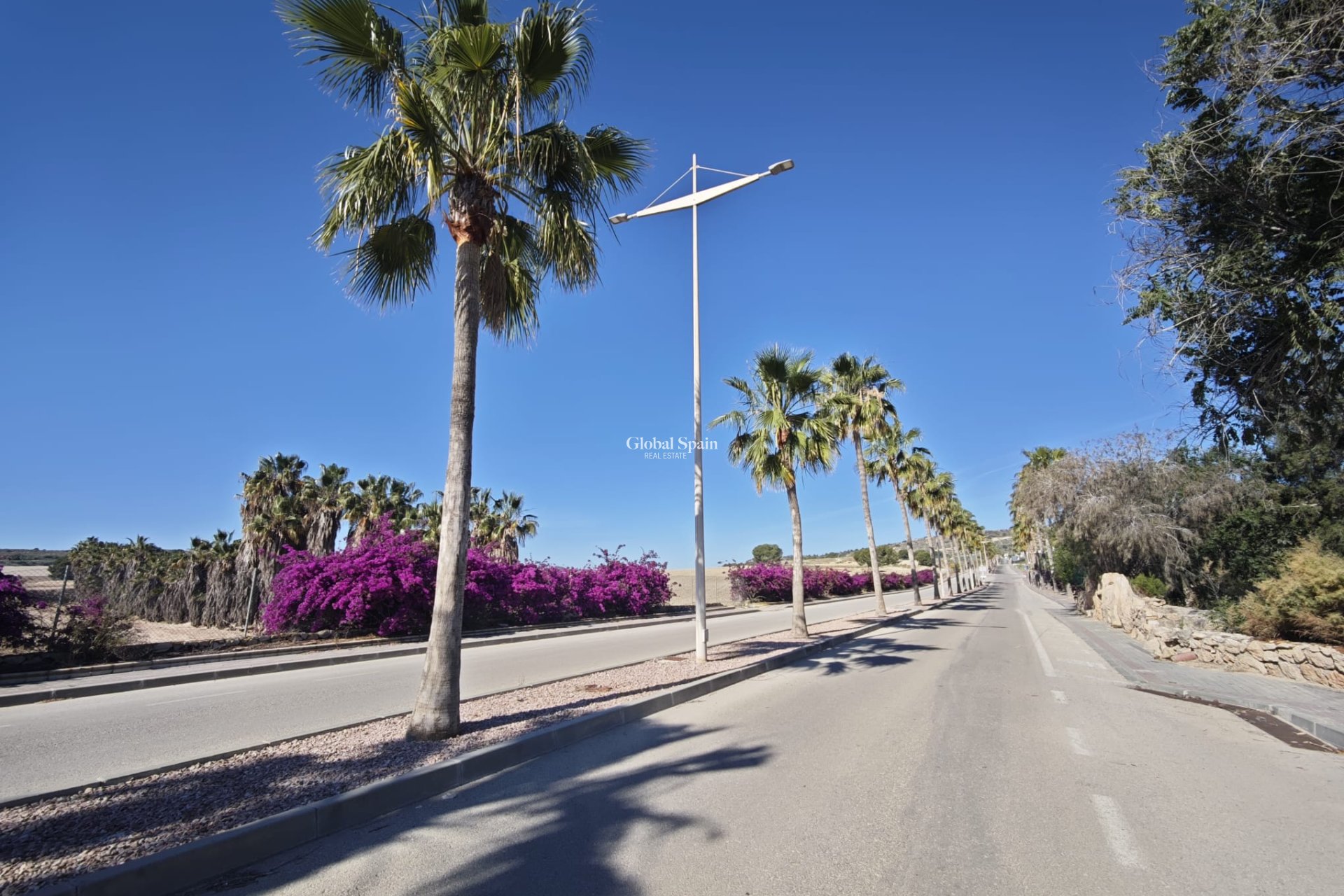 Wederverkoop - VILLA -
ALGORFA - Inland