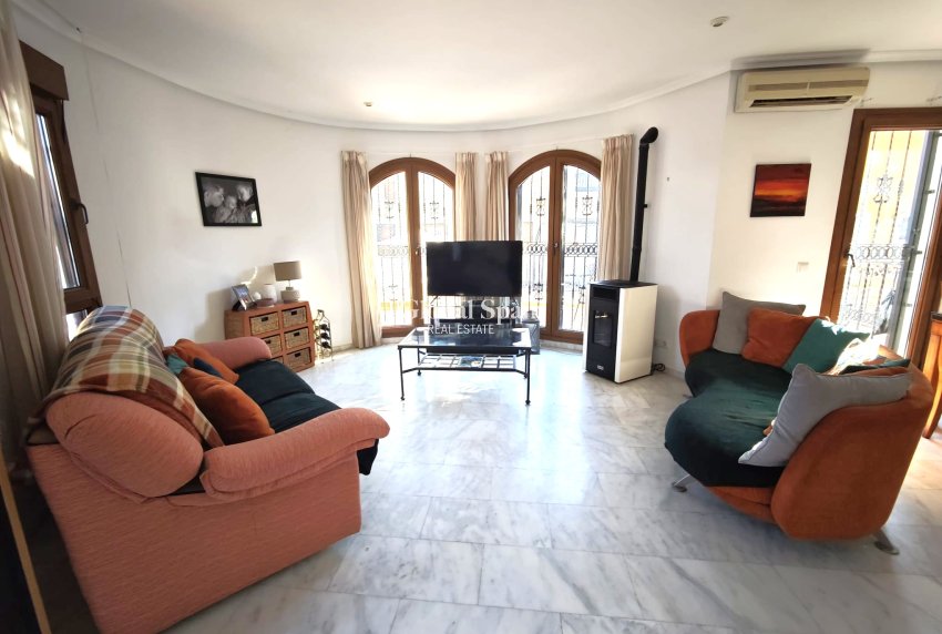 Wederverkoop - VILLA -
ALGORFA - Inland