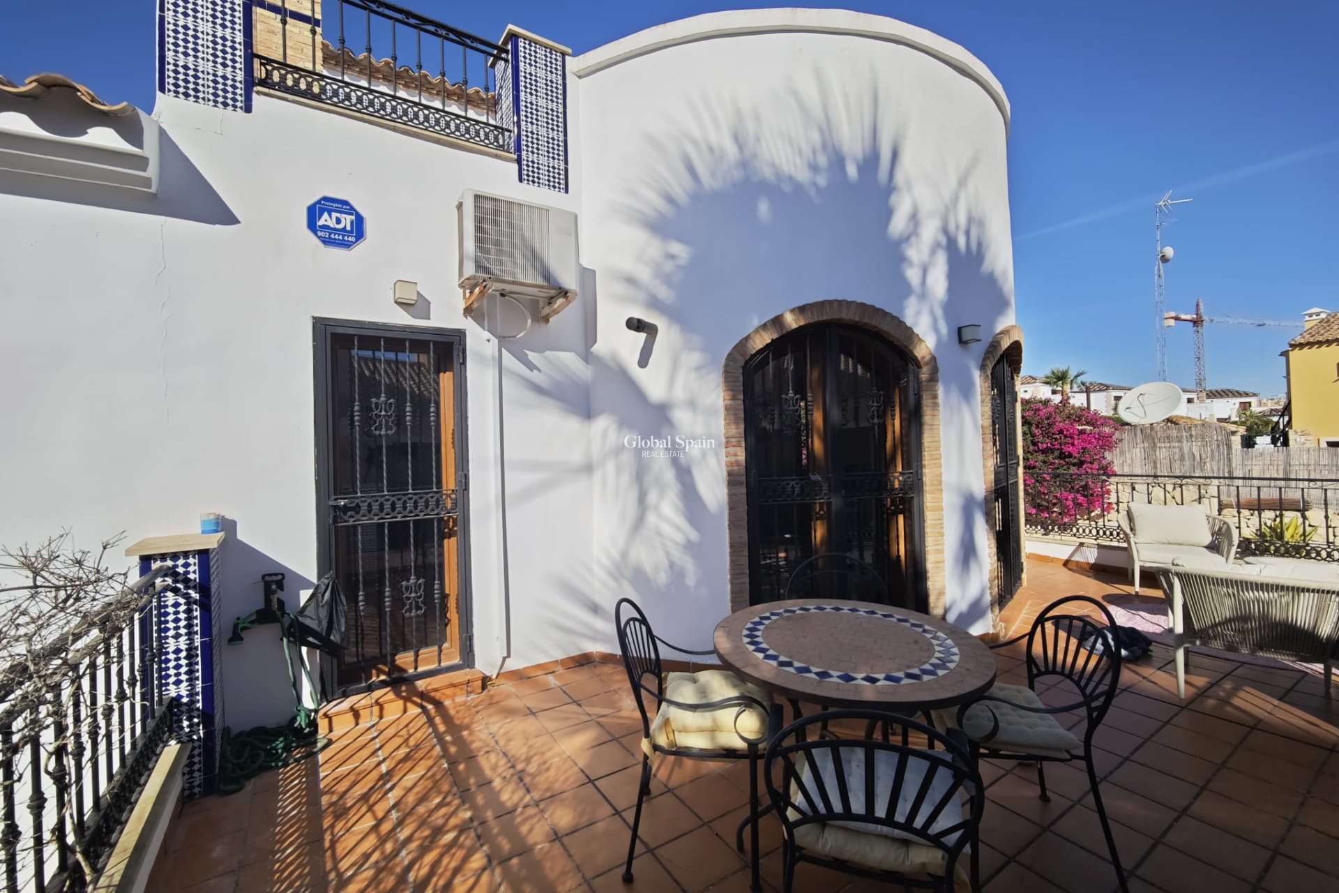 Wederverkoop - VILLA -
ALGORFA - Inland