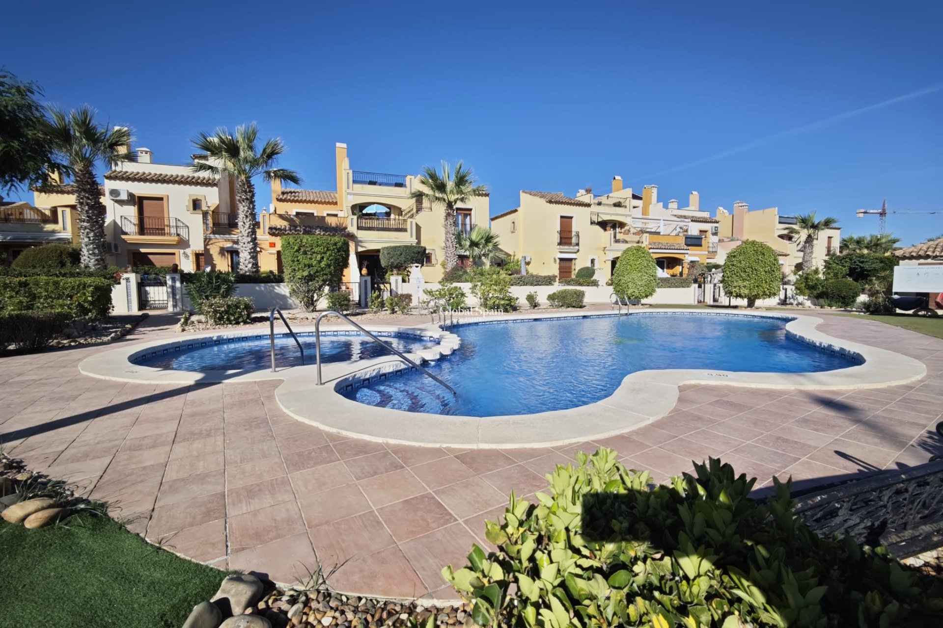 Wederverkoop - VILLA -
ALGORFA - Inland
