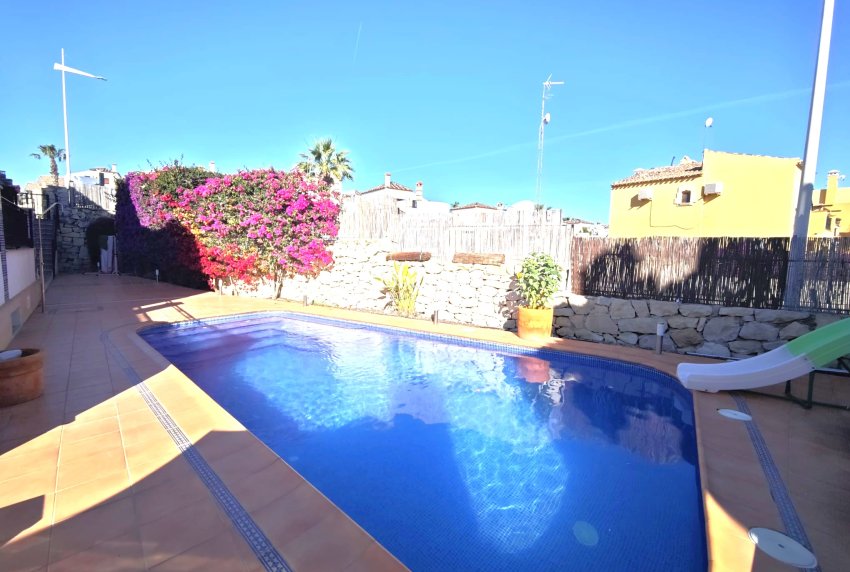 Wederverkoop - VILLA -
ALGORFA - Inland