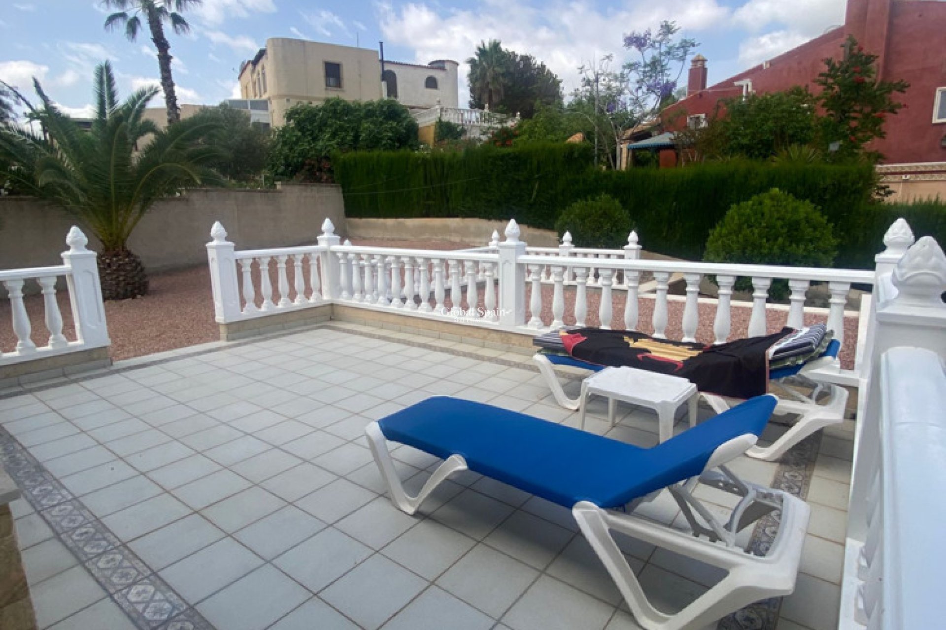 Wederverkoop - VILLA -
ALGORFA - Inland