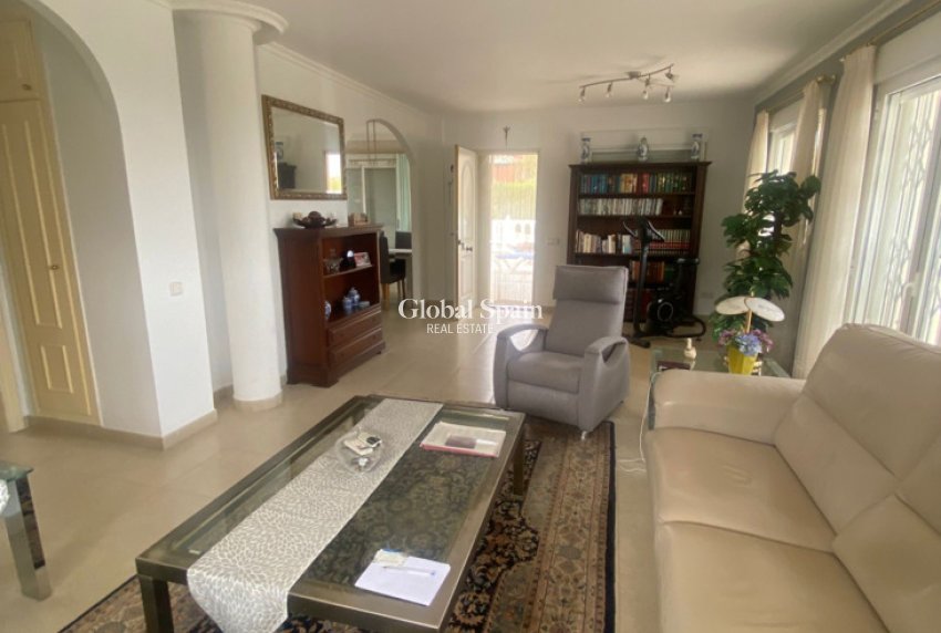 Wederverkoop - VILLA -
ALGORFA - Inland