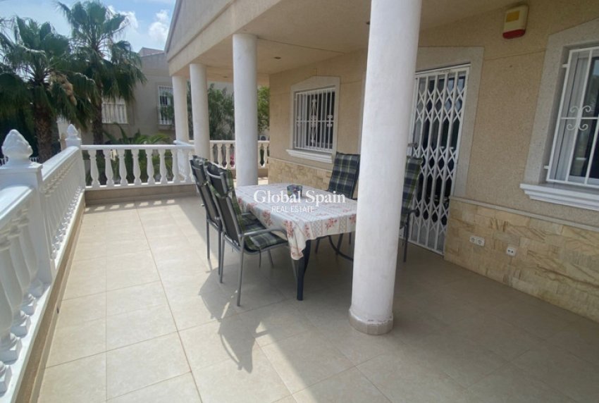 Wederverkoop - VILLA -
ALGORFA - Inland
