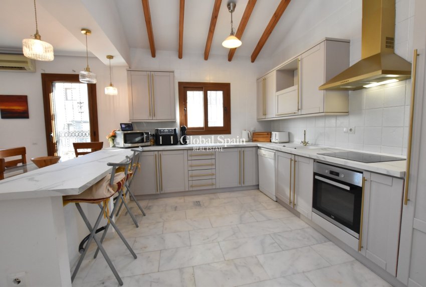 Wederverkoop - VILLA -
ALGORFA - Inland