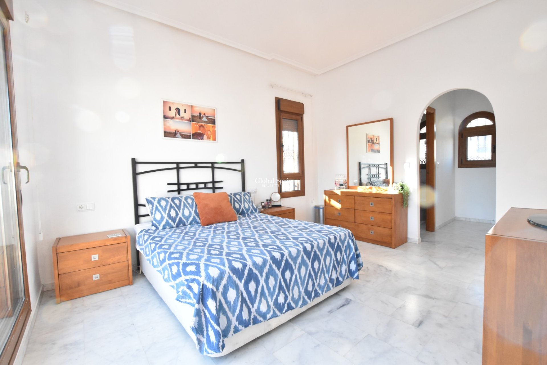 Wederverkoop - VILLA -
ALGORFA - Inland