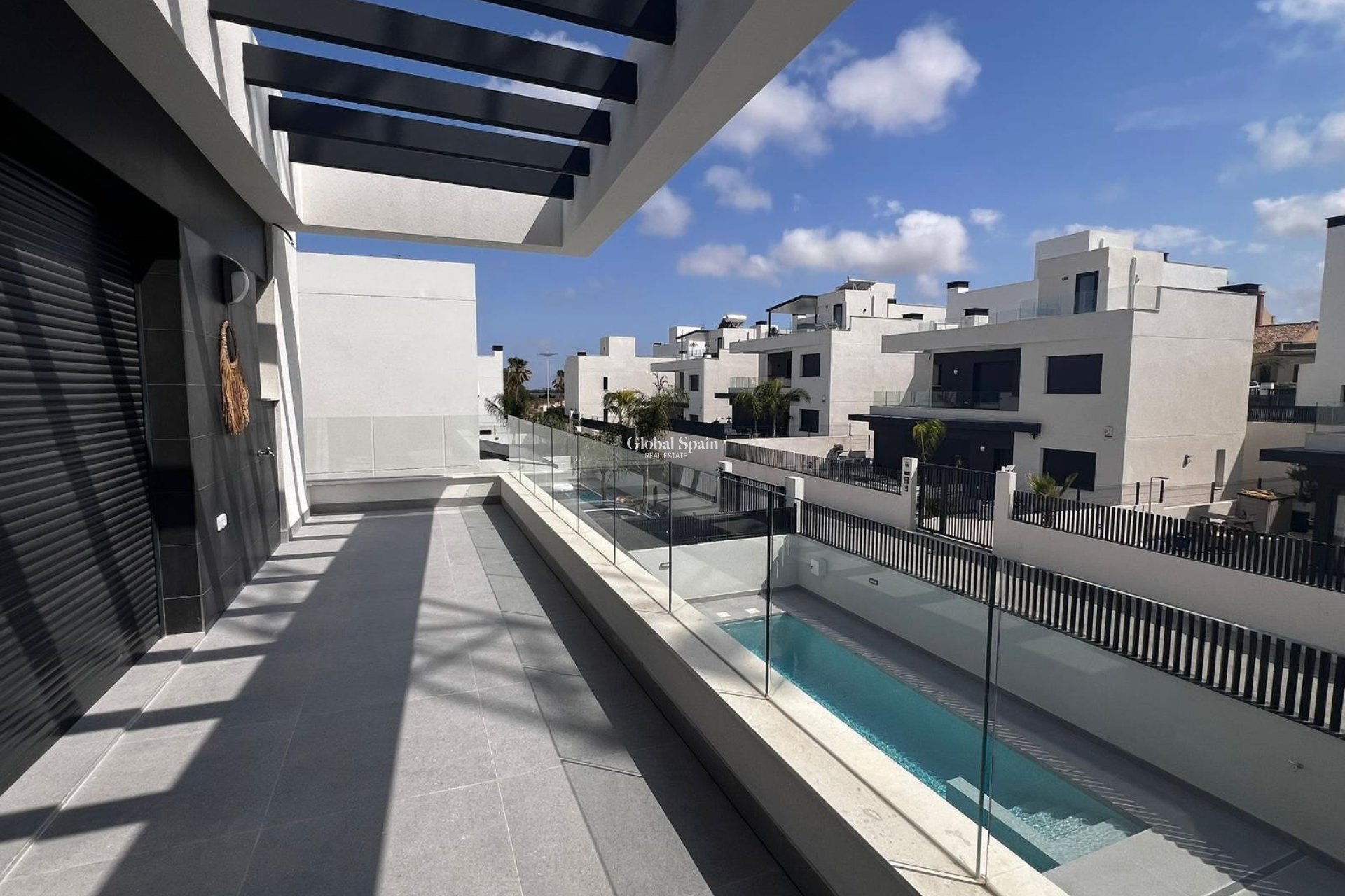 Wederverkoop - VILLA -
ALGORFA - Inland
